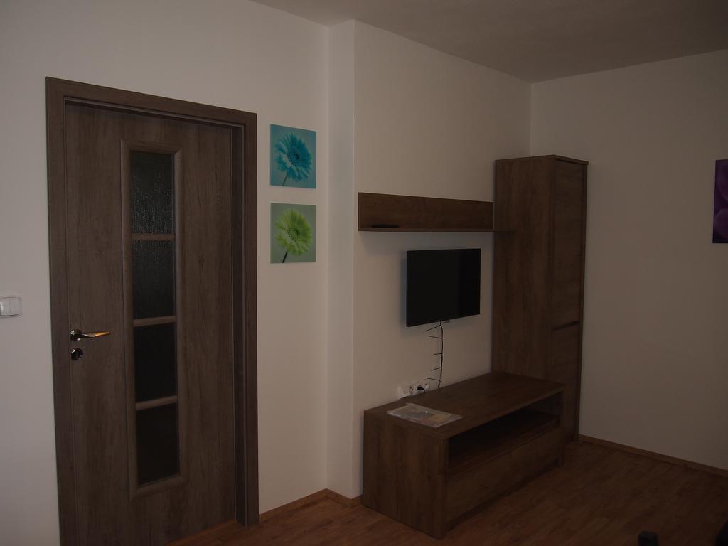 Ladná Apartmany Relax מראה חיצוני תמונה